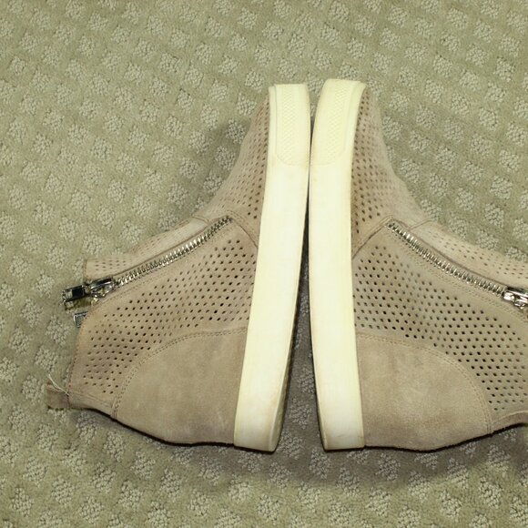 Steve Madden Size 9.5 Perforated Taupe Suede Wedge Lift Sneakers - Picture 4 of 6